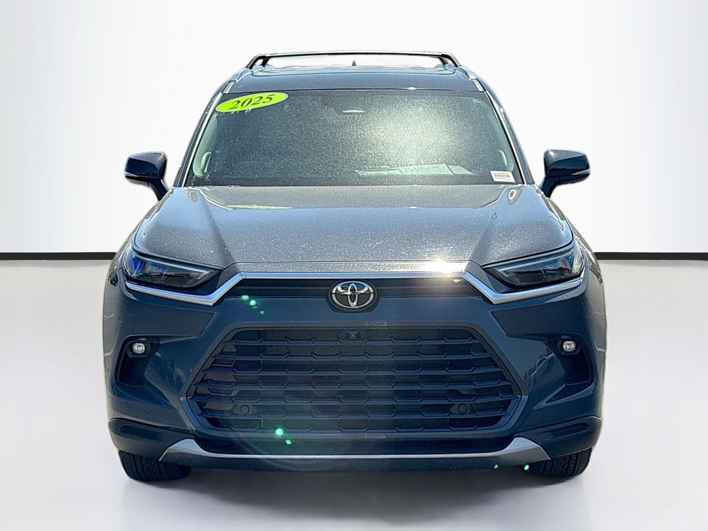 Thumbnail: 2025 Toyota Grand Highlander - 2