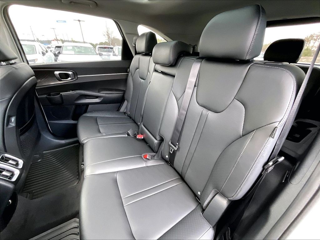 2026 Kia Sorento — photo 14