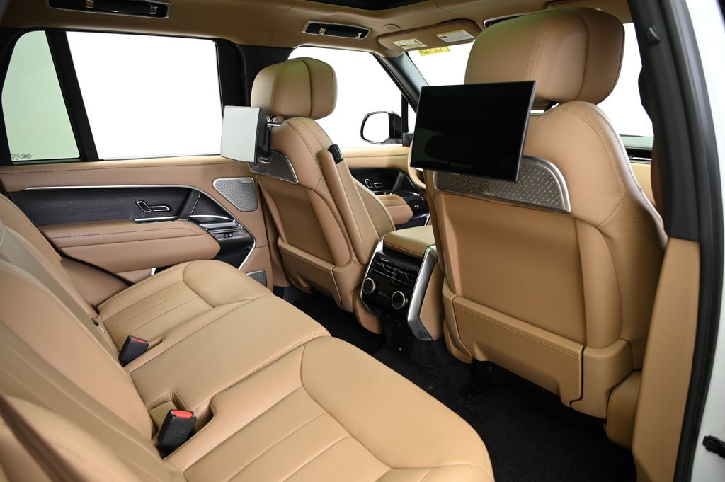 2025 Land Rover Range Rover Autobiography 23