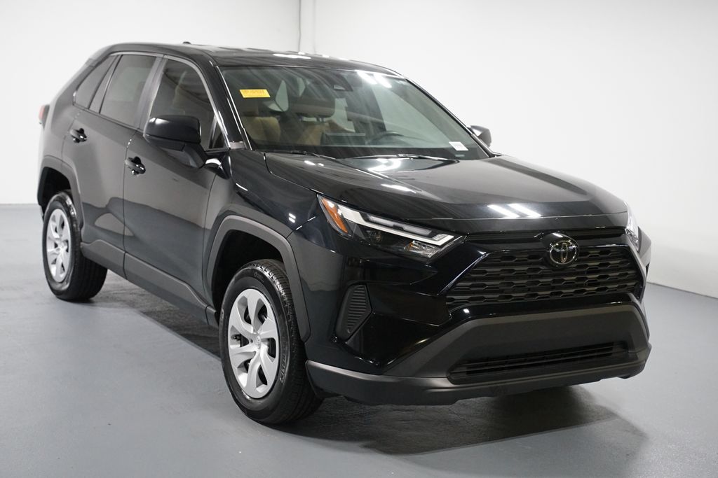 Thumbnail: 2025 Toyota RAV4 - 3