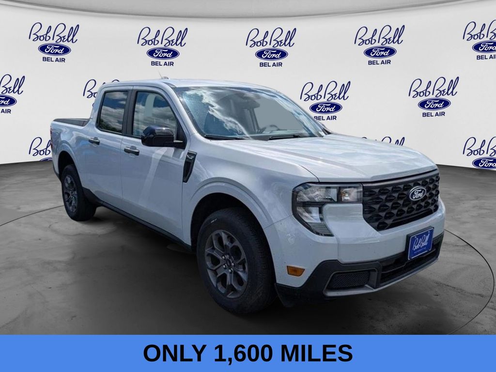 White Metallic 2025 Ford Maverick XLT SuperCrew AWD Pickup Truck All-Wheel Drive 8-Speed Automatic