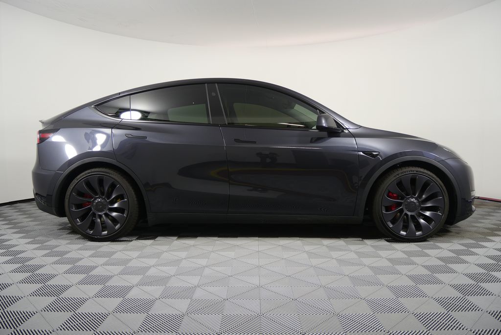 2024 Tesla Model Y Performance 2