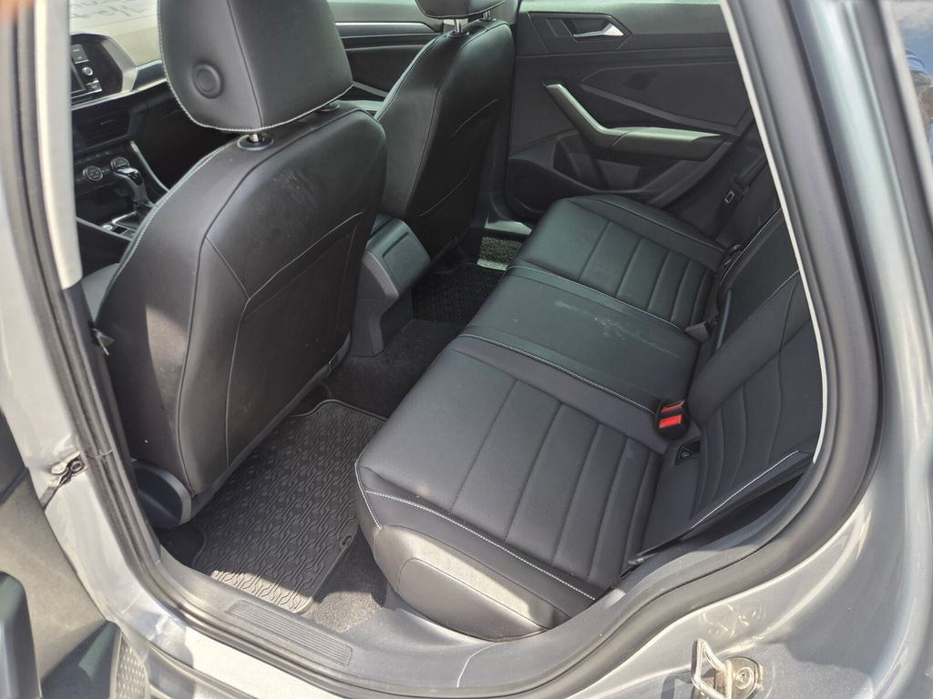 2023 Volkswagen Jetta - $18,500