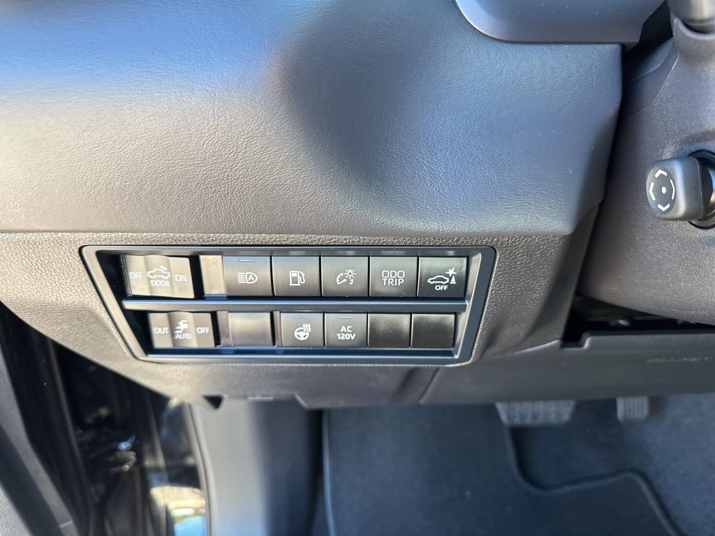 Used Car 2025 Toyota Tundra Hybrid  Platinum For Sale Under $60,000 In Austin, Texas