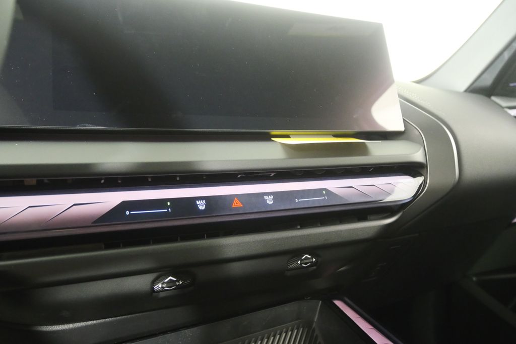 Thumbnail: 2026 BMW X3 - 21