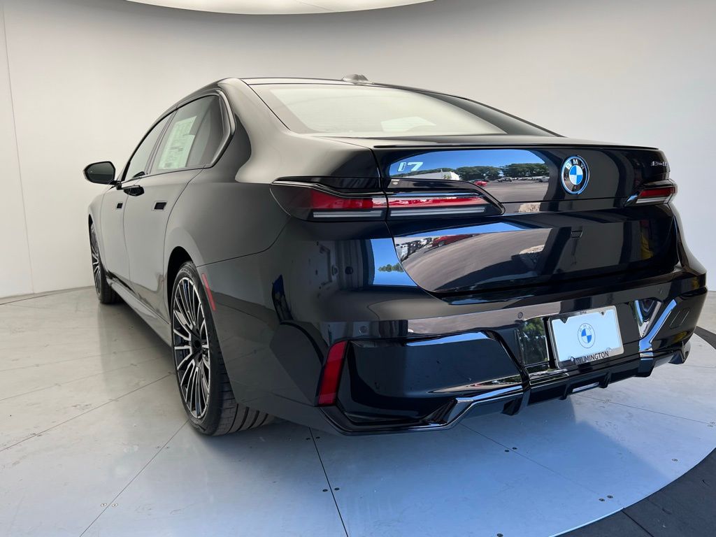 Thumbnail: 2026 BMW i7 - 4