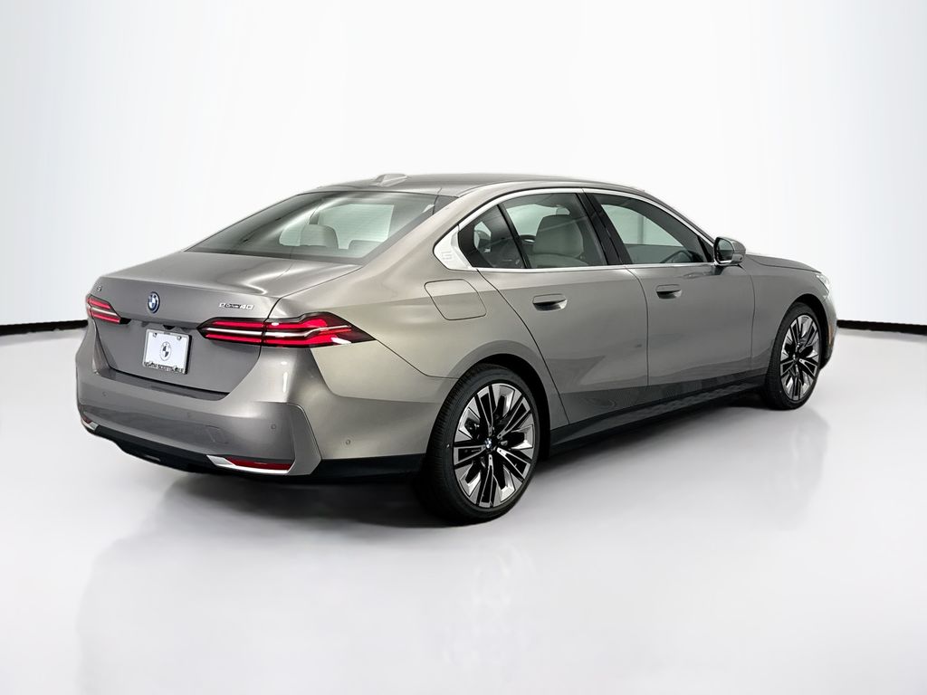 Thumbnail: 2026 BMW i5 - 5