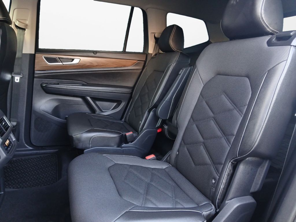 Used Car 2024 Volkswagen Atlas  2.0t Se W/technology For Sale Under $30,000 In Austin, Texas