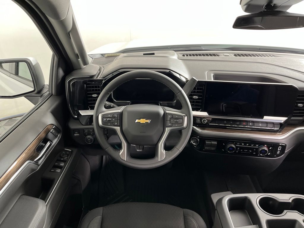 Thumbnail: 2026 Chevrolet Silverado 1500 - 17