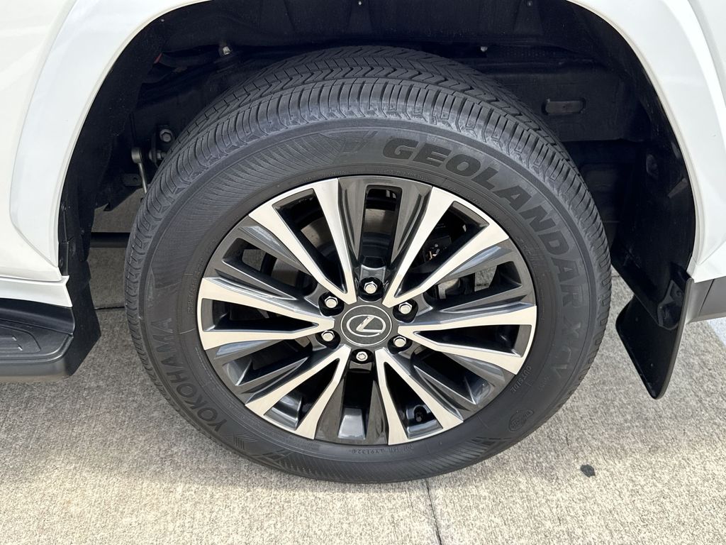 Thumbnail: 2024 Lexus LX - 31