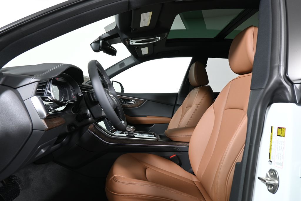 Thumbnail: 2026 Audi Q8 - 3