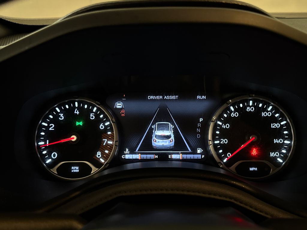 Certified Used 2022 Gray Jeep Latitude image 19