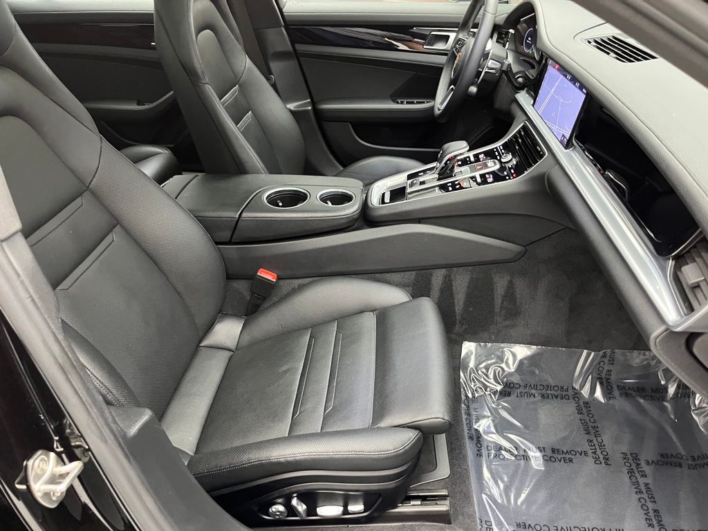2018 Porsche Panamera 4 28