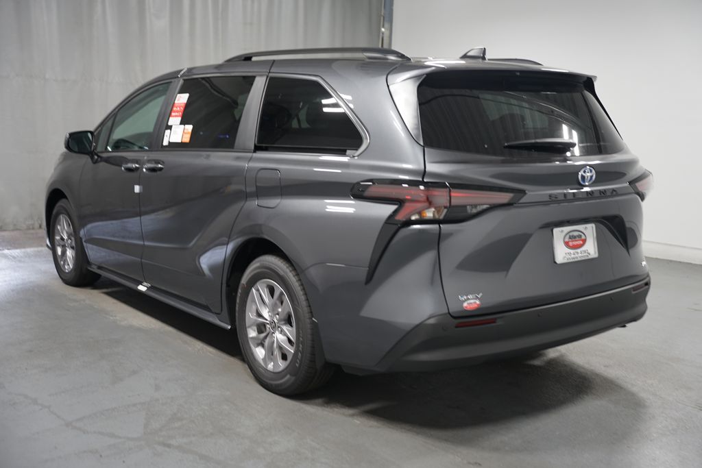 Thumbnail: 2025 Toyota Sienna - 6