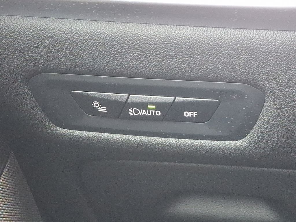 Thumbnail: 2026 BMW X5 - 25