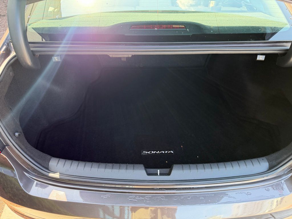 Used 2015 Brown Hyundai Sport image 25