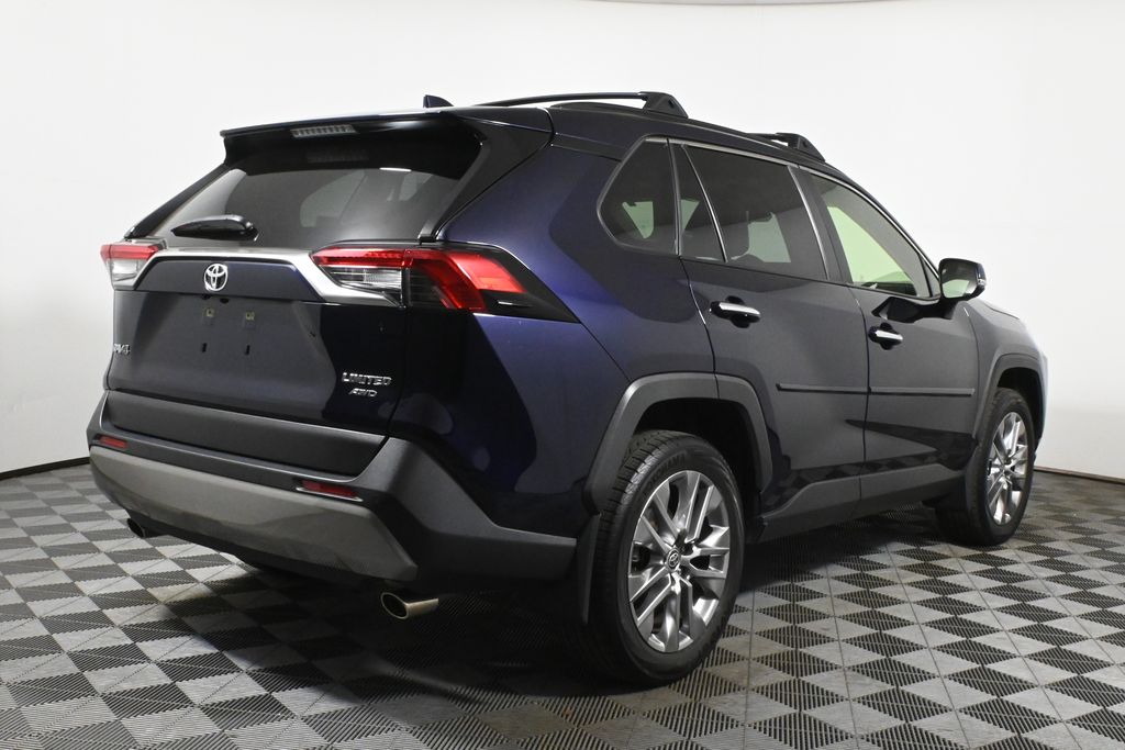 2023 Toyota RAV4 Limited 8