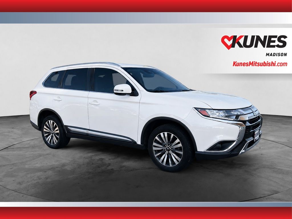 Pearl White 2020 Mitsubishi Outlander SUV / Crossover All-Wheel Drive Continuously Variable Transmission