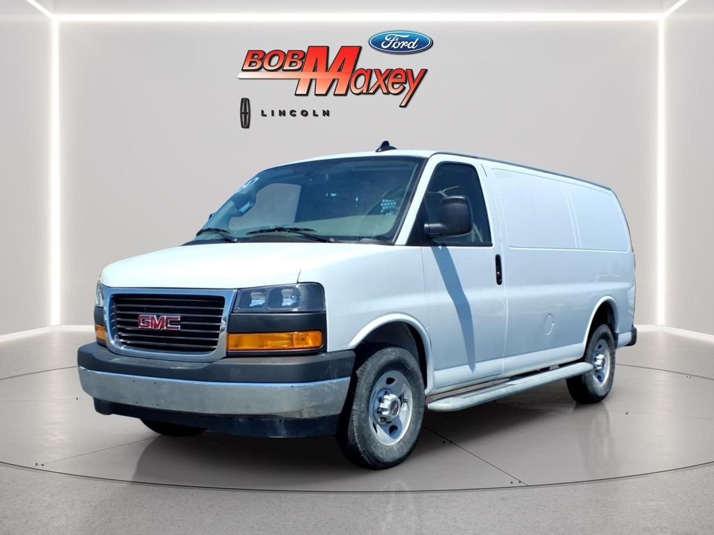 2024 GMC Savana Cargo 2500 RWD