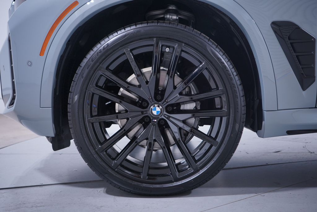 Thumbnail: 2026 BMW X5 - 2