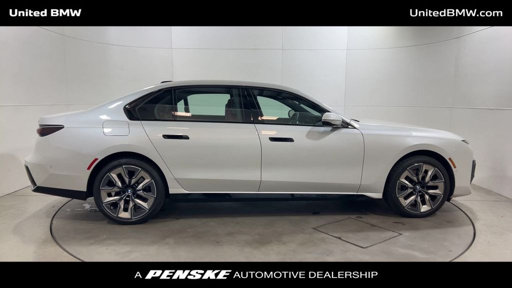 2024 BMW 7 Series 740i 9