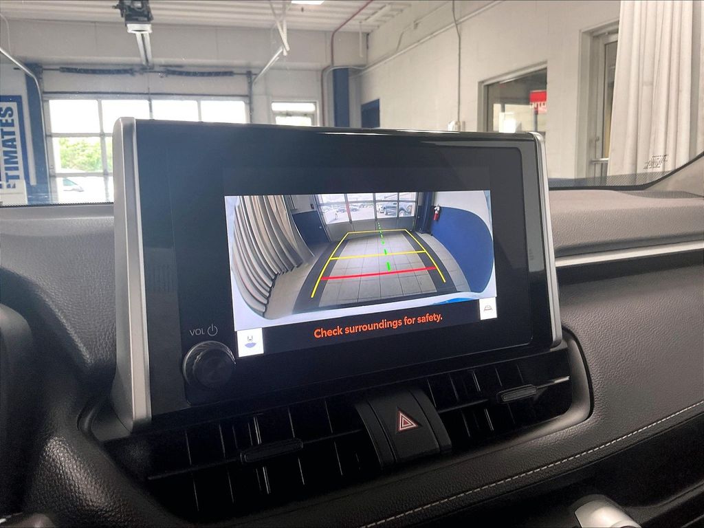 2024 Toyota RAV4 — photo 19