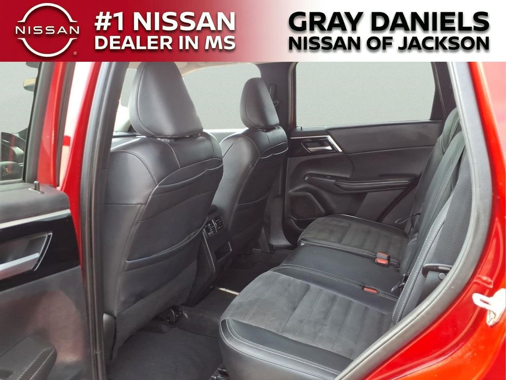 Used 2024 Mitsubishi Outlander SUV