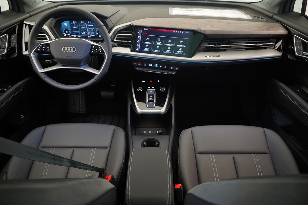2025 Audi Q4 e-tron  8