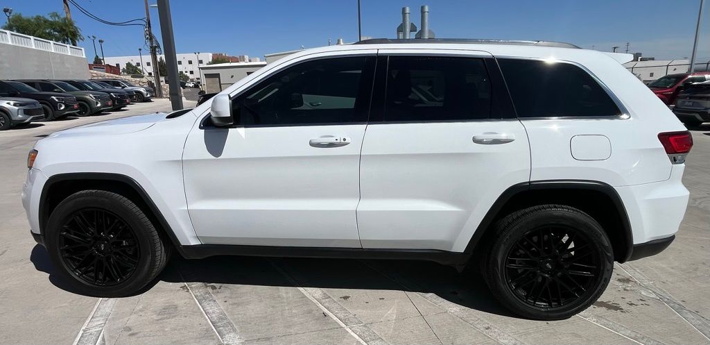 View vehicle photo 5