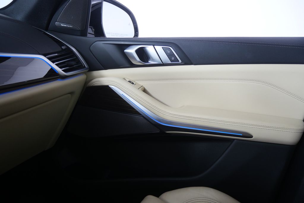 Thumbnail: 2021 BMW X5 - 27