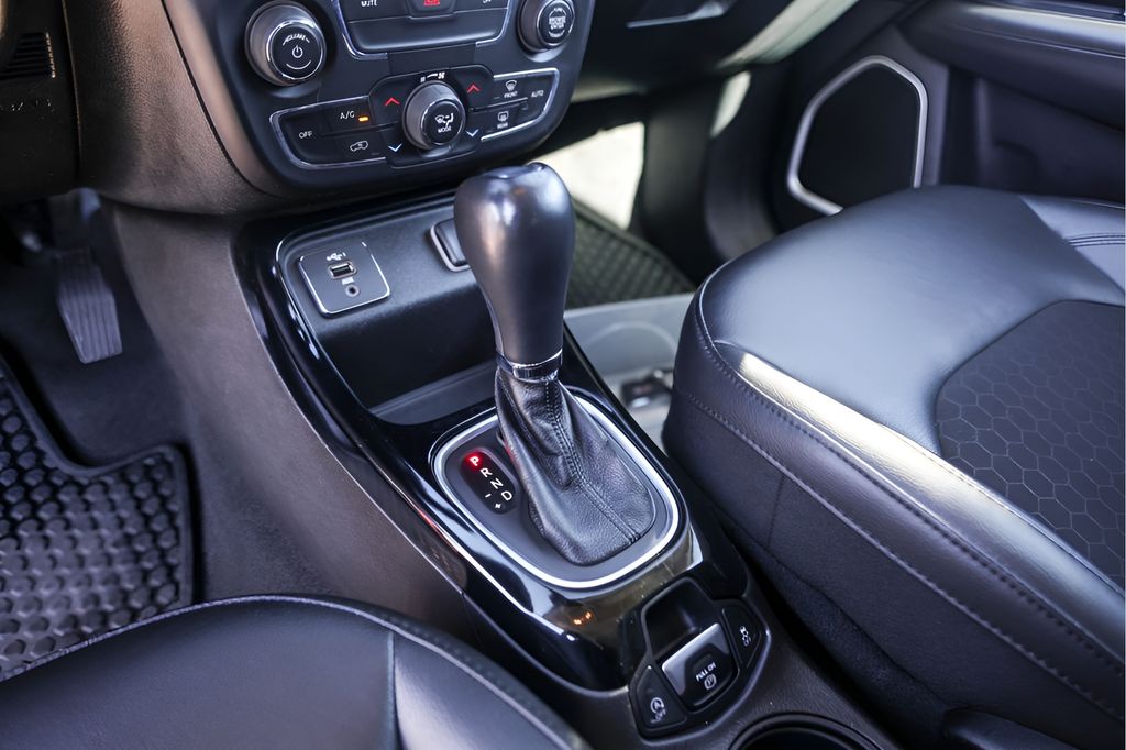 Used Car 2021 Jeep Compass  Altitude For Sale Under $20,000 In Austin, Texas