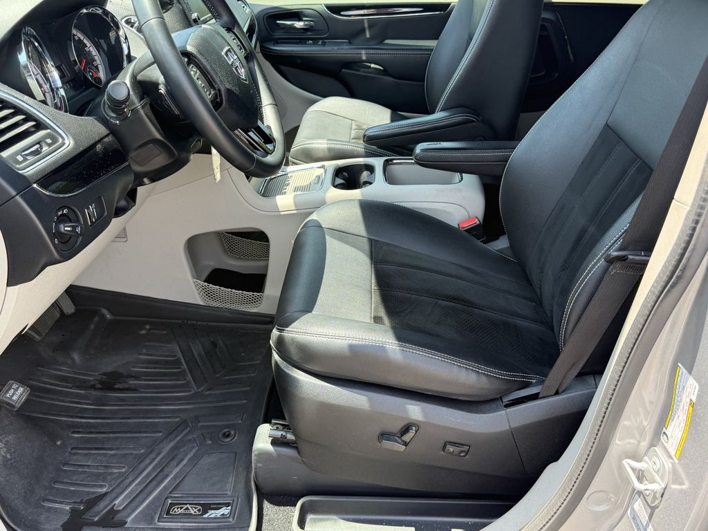 2016 Dodge Grand Caravan SXT Silver at Emmons Autoplex