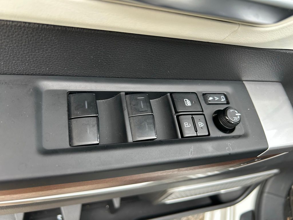 Thumbnail: 2024 Toyota Sequoia - 18