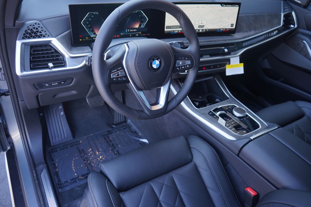 2025 BMW X5 sDrive40i 12