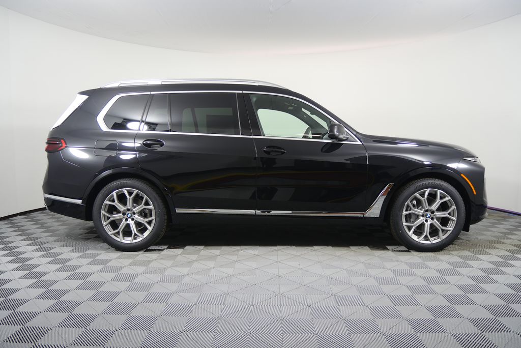 Thumbnail: 2026 BMW X7 - 2