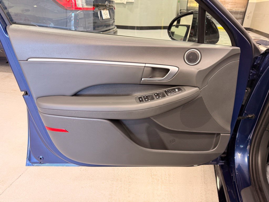Thumbnail: 2020 Hyundai Sonata - 10