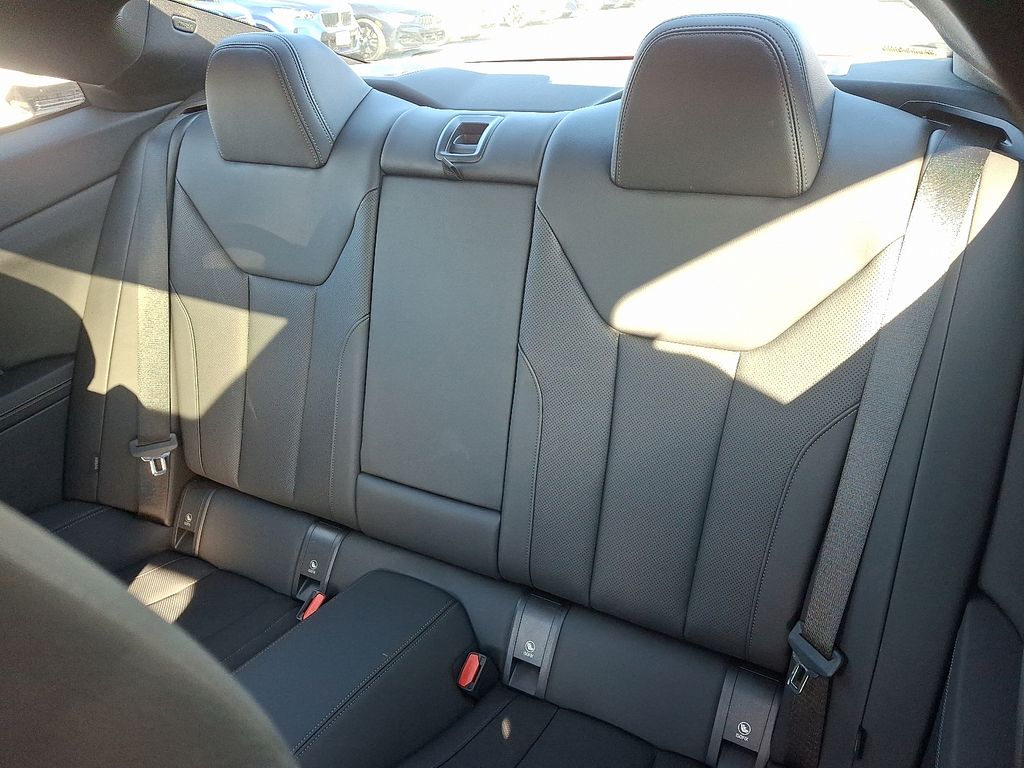 Thumbnail: 2026 BMW 4 Series - 10