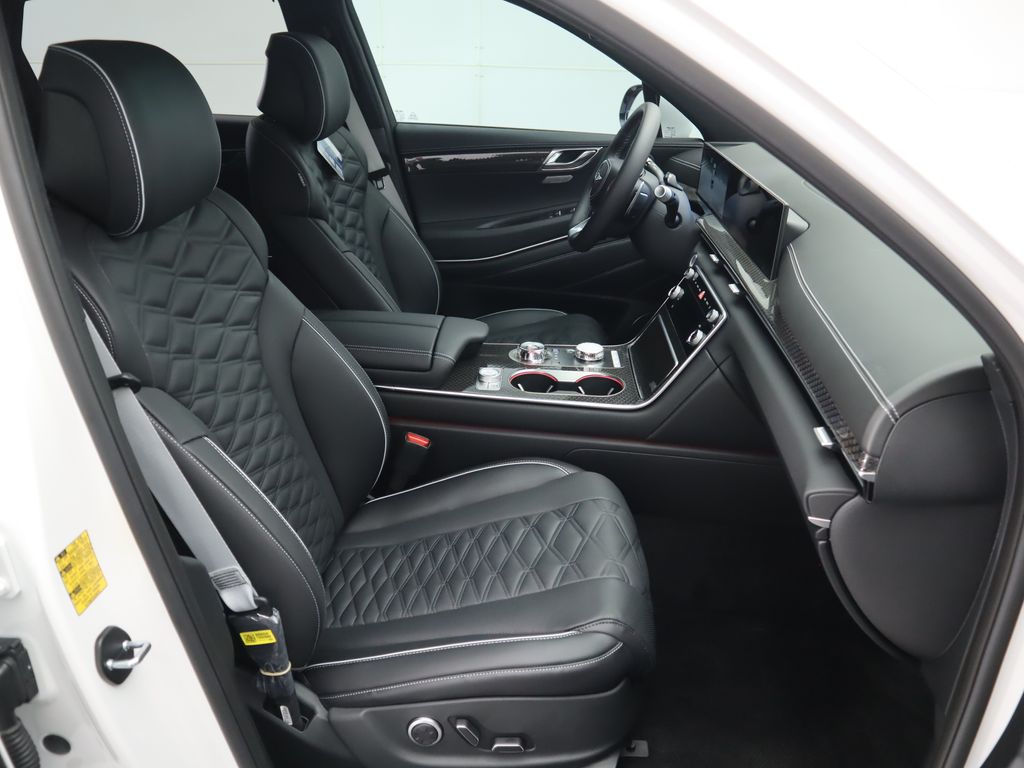 Thumbnail: 2025 Genesis GV80 - 21