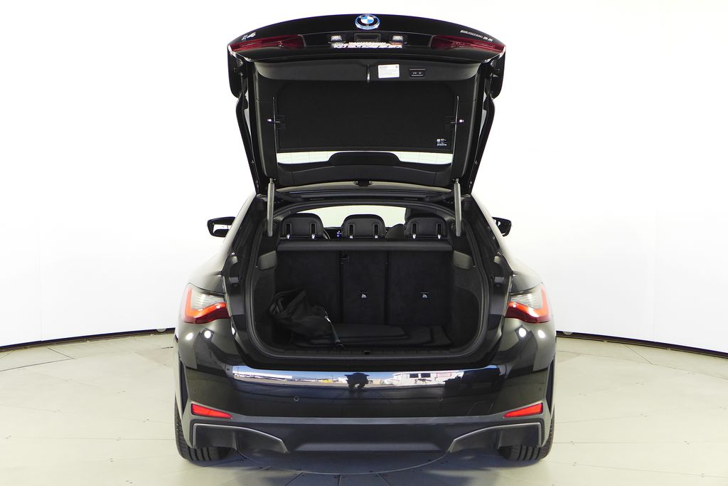 Thumbnail: 2023 BMW i4 - 10