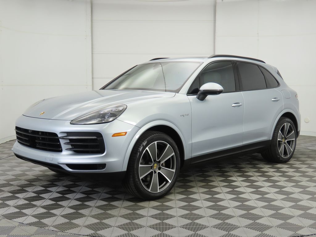Thumbnail: 2020 Porsche Cayenne - 1