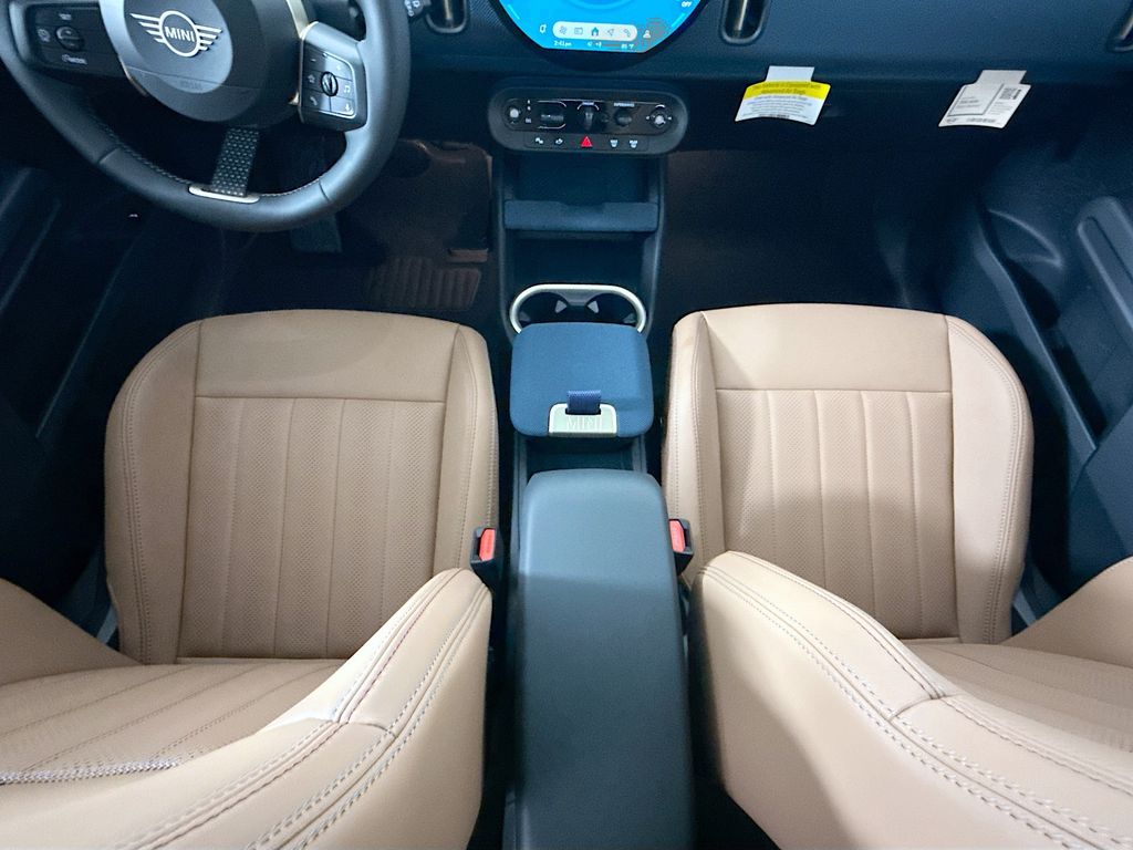 Thumbnail: 2027 MINI Cooper Countryman - 16