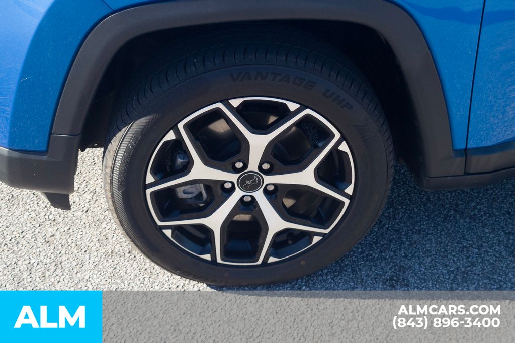 Used 2025 Blue Jeep Limited image 12