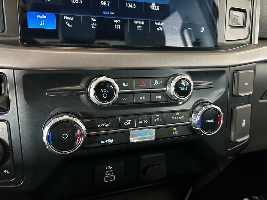 Used 2025 Silver Metallic Ford XLT image 38