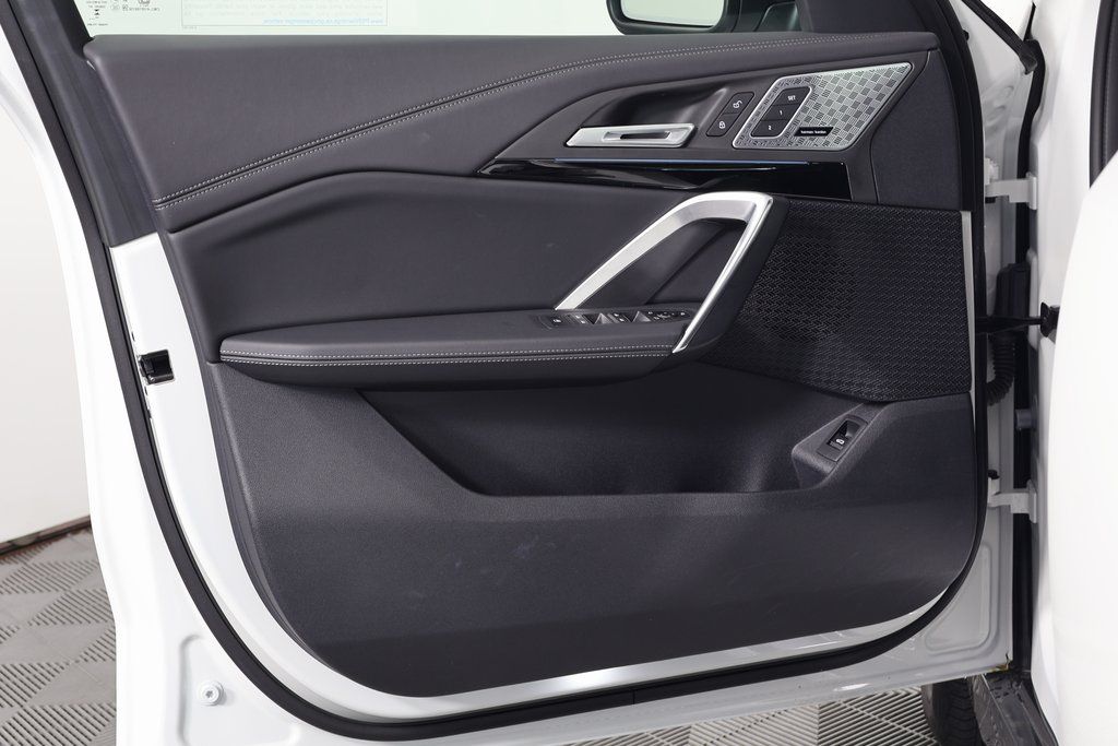 Thumbnail: 2025 BMW X1 - 12