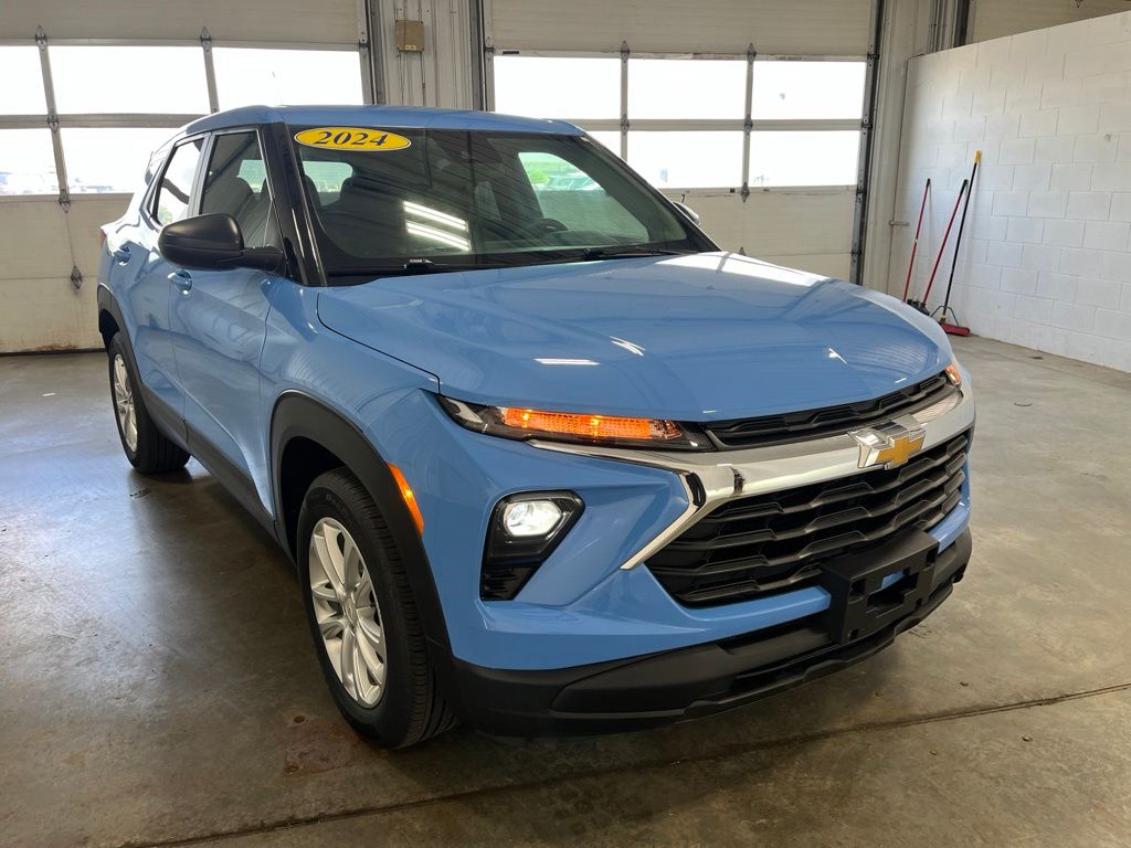 Fountain Blue 2024 Chevrolet Trailblazer SUV / Crossover Front-Wheel Drive Continuously Variable Transmission