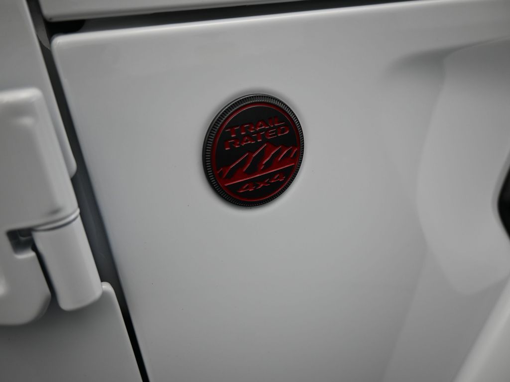 New 2026 Bright White Clearcoat Jeep Rubicon image 40