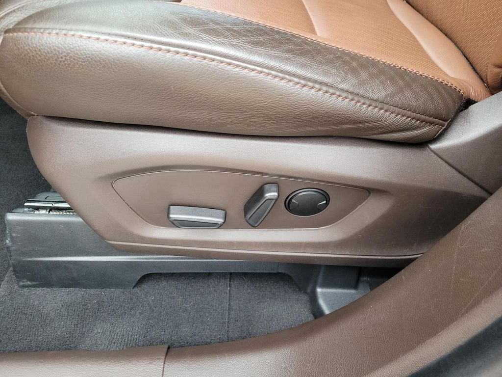 used 2022 Ford Explorer car, priced at $33,600