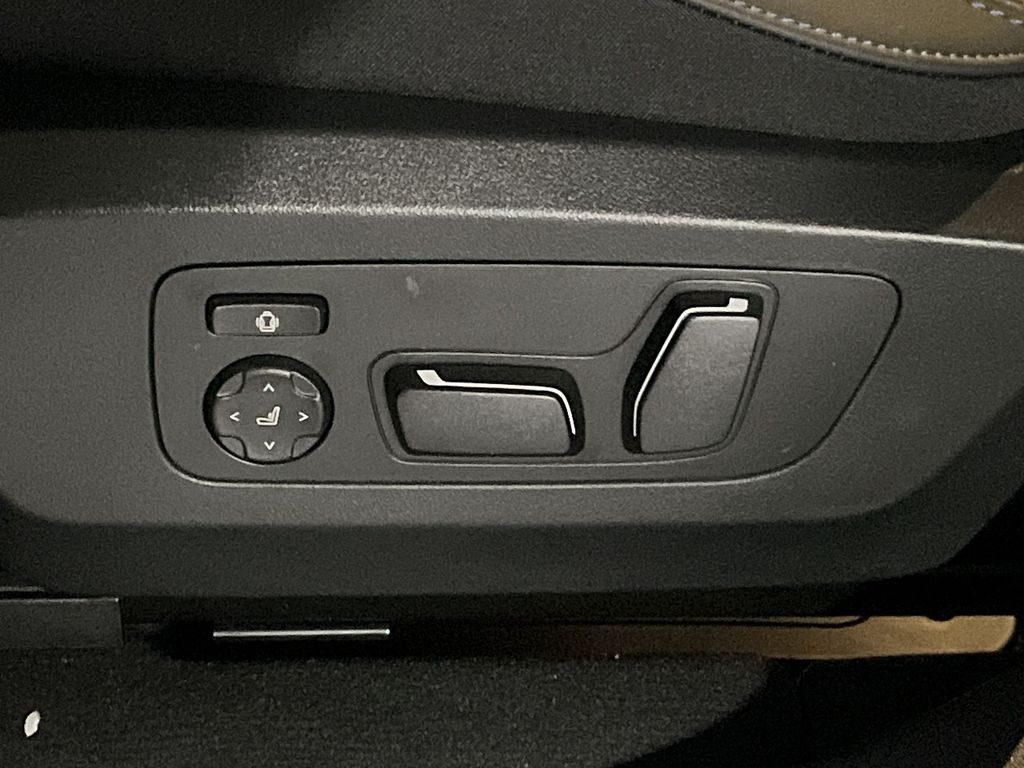 Thumbnail: 2026 BMW X3 - 12