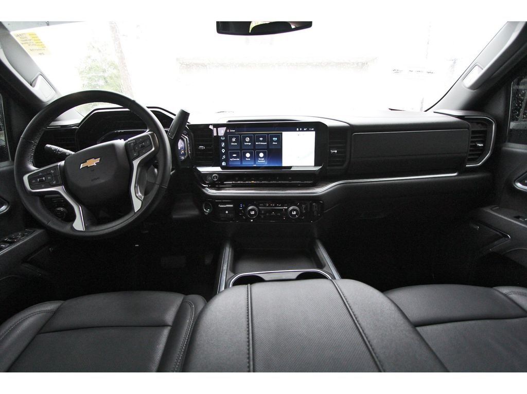 2025 Chevrolet Silverado 2500HD LTZ - 8