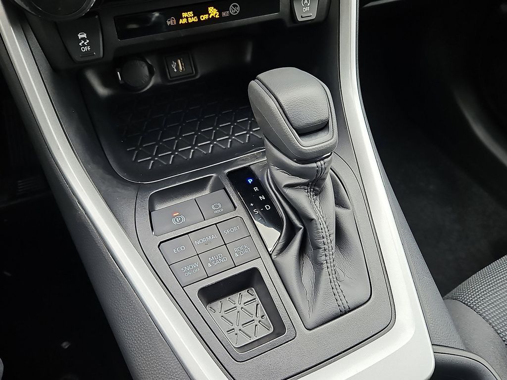 Thumbnail: 2025 Toyota RAV4 - 11